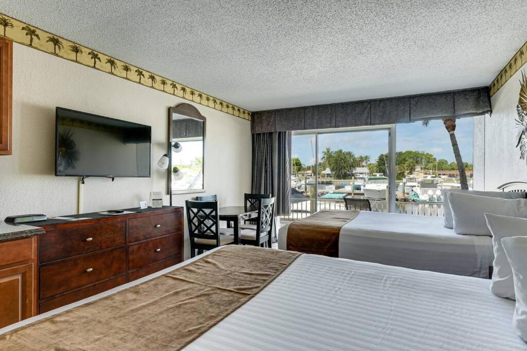 Apartament Waterfront, Pool, Tiki Bar & Grill, Gym, Location! Sarasota Zewnętrze zdjęcie