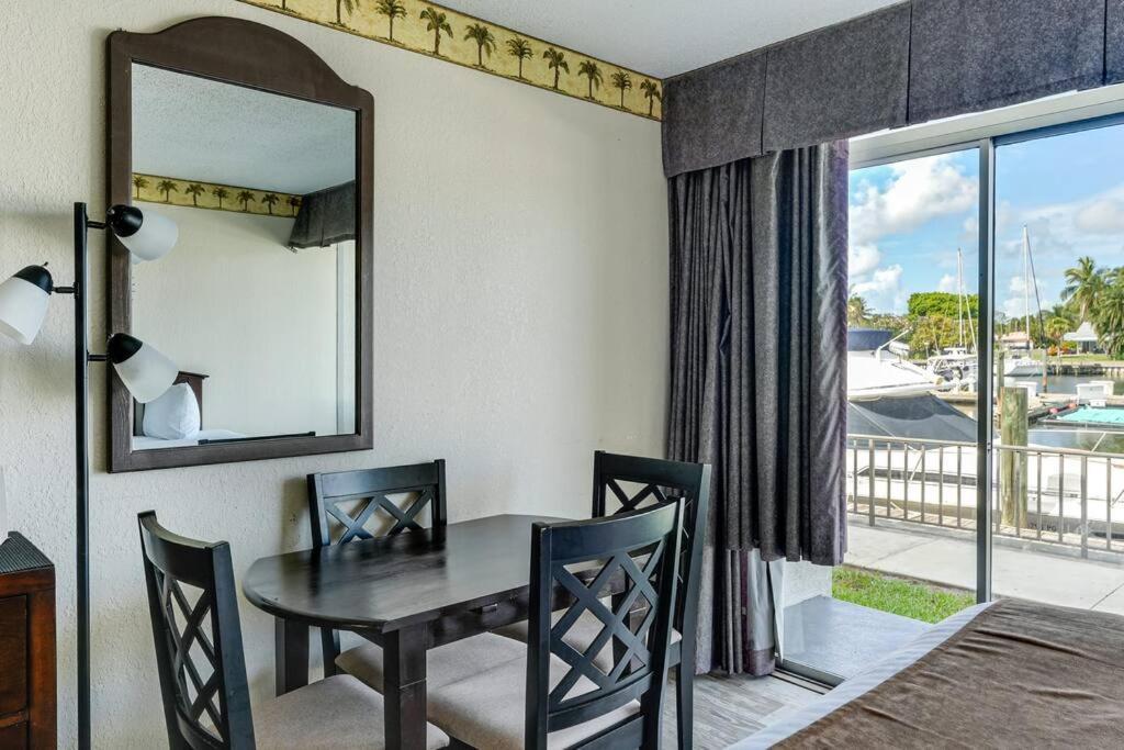 Apartament Waterfront, Pool, Tiki Bar & Grill, Gym, Location! Sarasota Zewnętrze zdjęcie