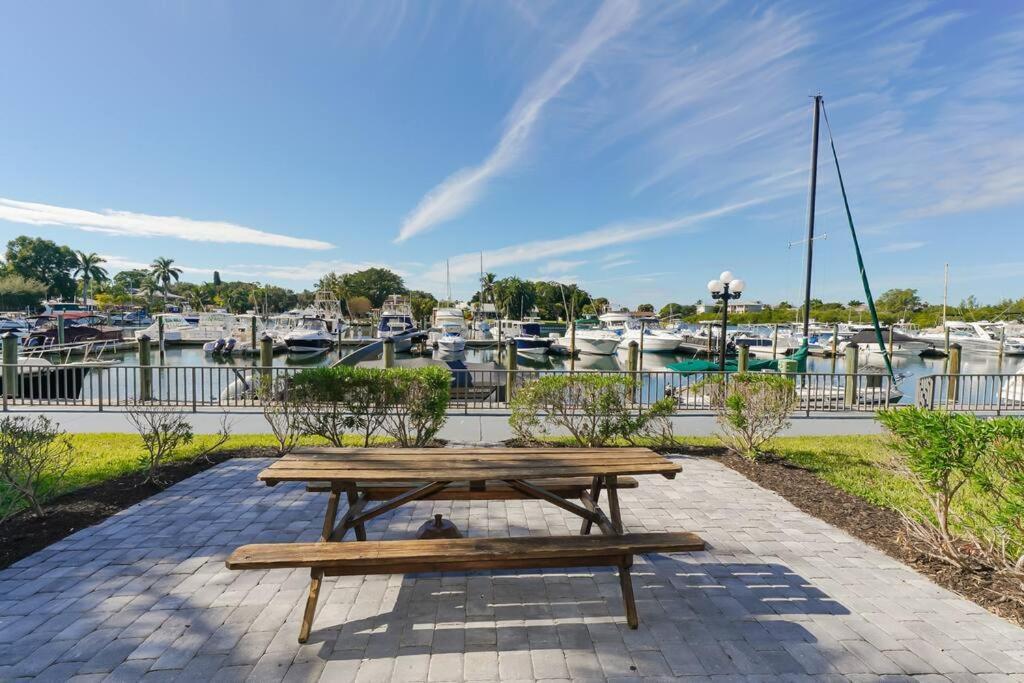 Apartament Waterfront, Pool, Tiki Bar & Grill, Gym, Location! Sarasota Zewnętrze zdjęcie