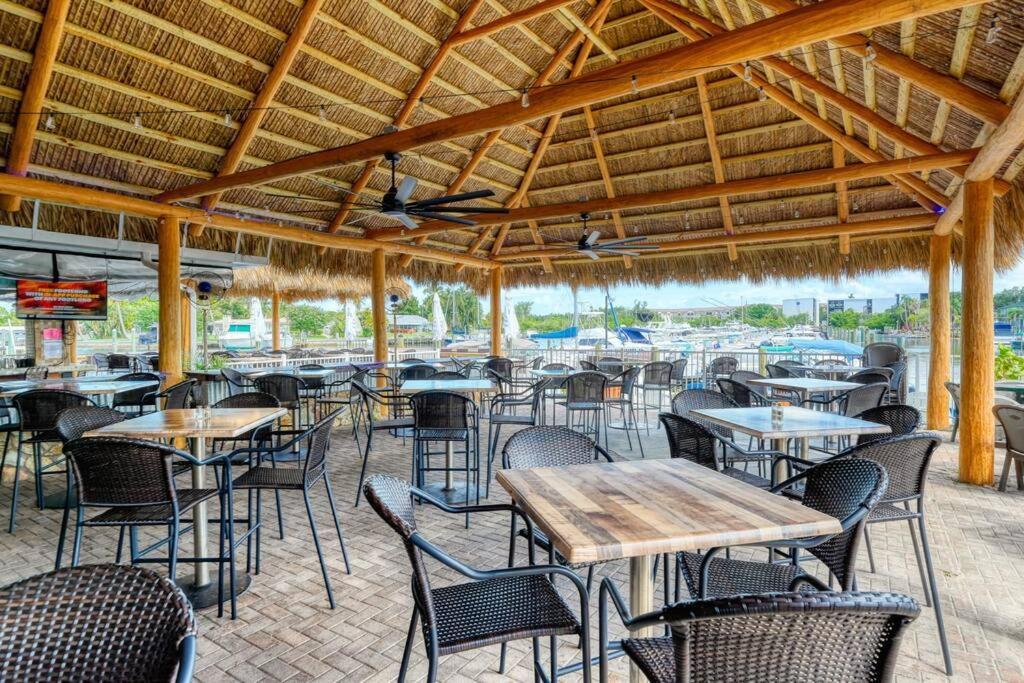 Apartament Waterfront, Pool, Tiki Bar & Grill, Gym, Location! Sarasota Zewnętrze zdjęcie