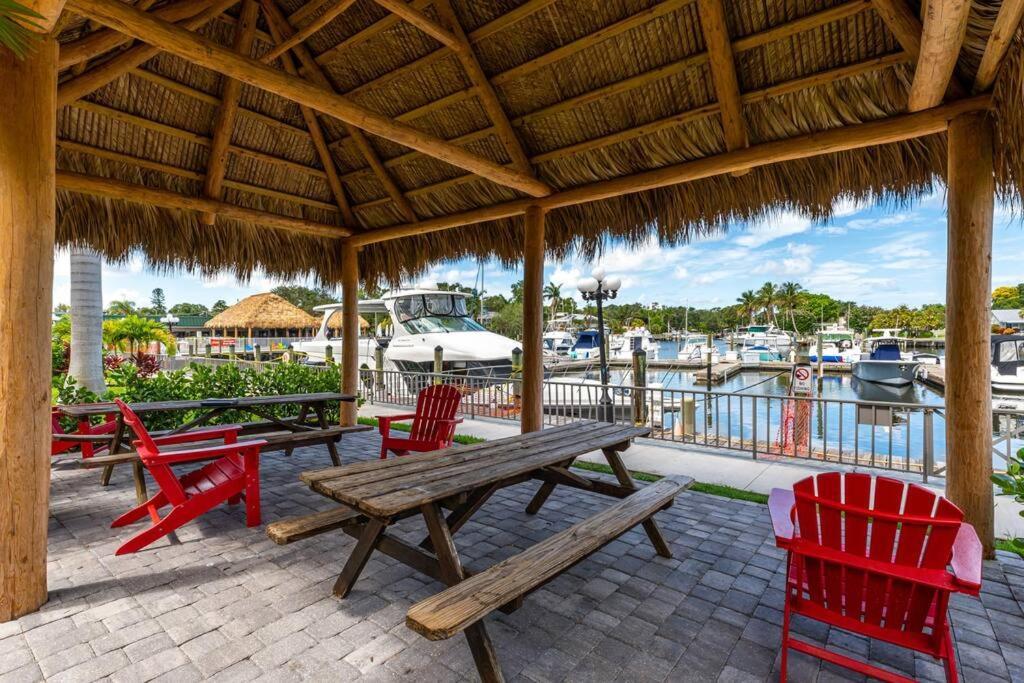 Apartament Waterfront, Pool, Tiki Bar & Grill, Gym, Location! Sarasota Zewnętrze zdjęcie